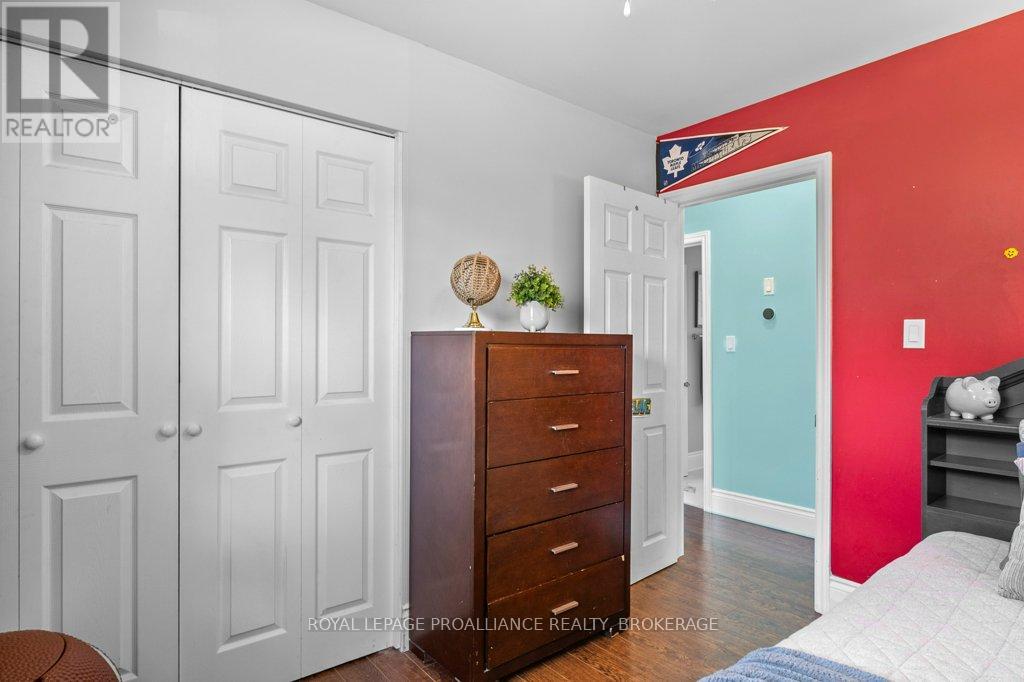 208 Westbury Avenue, Loyalist, Ontario  K0H 1G0 - Photo 19 - X12483270