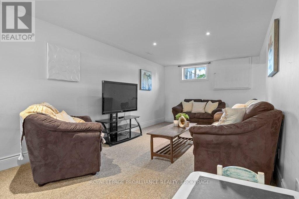 208 Westbury Avenue, Loyalist, Ontario  K0H 1G0 - Photo 24 - X12483270