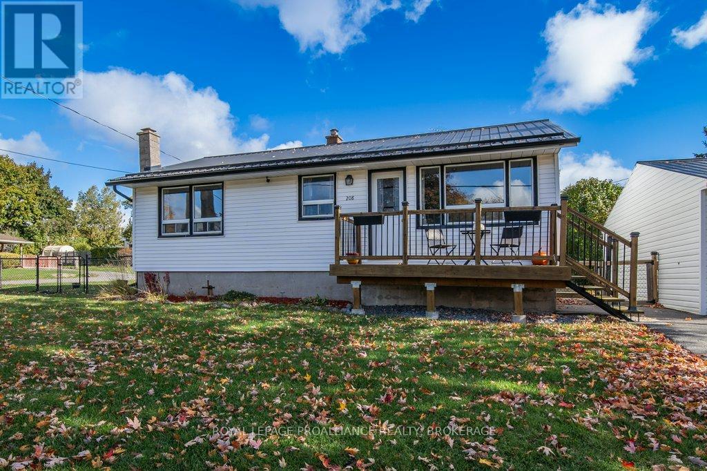 208 Westbury Avenue, Loyalist, Ontario  K0H 1G0 - Photo 3 - X12483270