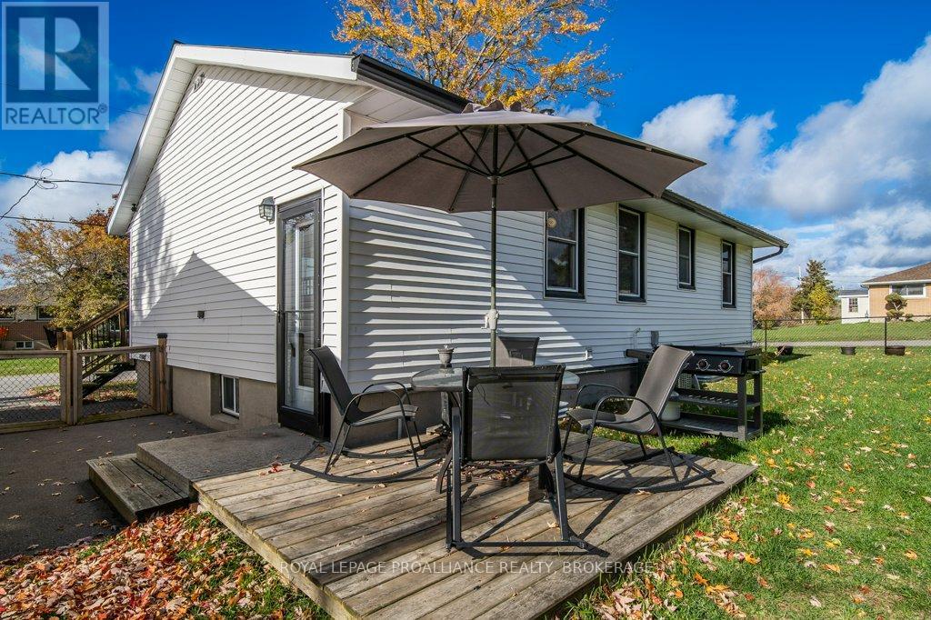 208 Westbury Avenue, Loyalist, Ontario  K0H 1G0 - Photo 31 - X12483270