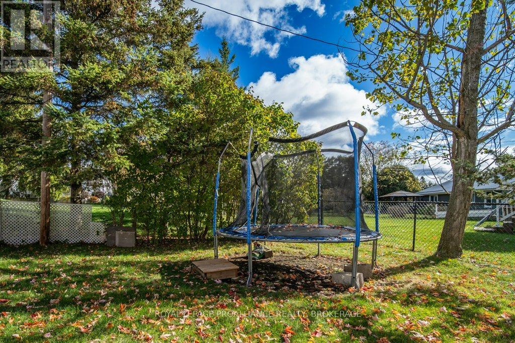 208 Westbury Avenue, Loyalist, Ontario  K0H 1G0 - Photo 36 - X12483270
