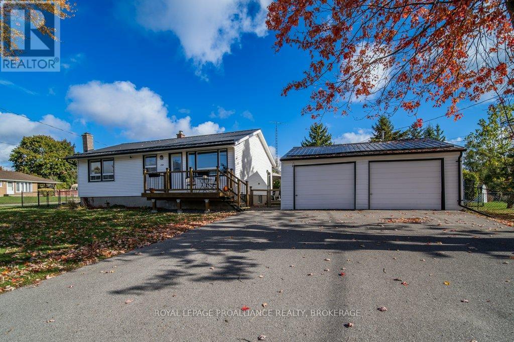 208 Westbury Avenue, Loyalist, Ontario  K0H 1G0 - Photo 4 - X12483270