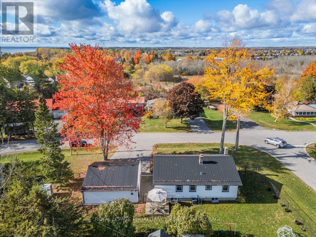 208 Westbury Avenue, Loyalist, Ontario  K0H 1G0 - Photo 45 - X12483270