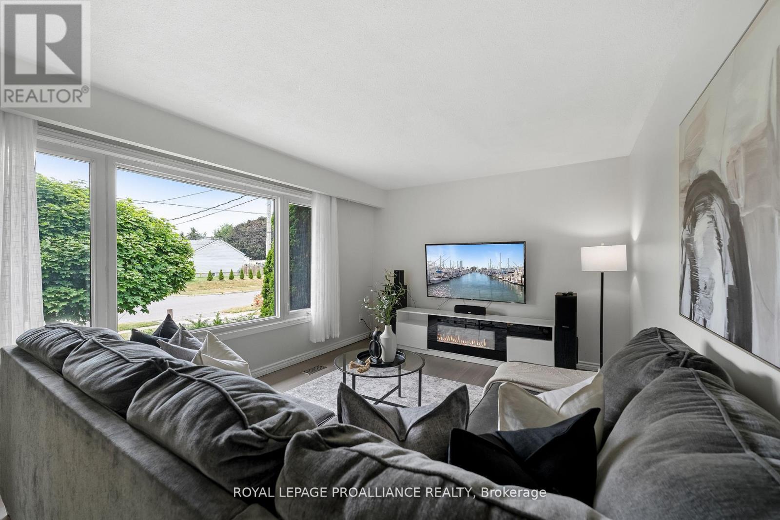 556 Sinclair Street, Cobourg, Ontario  K9A 2Y7 - Photo 12 - X12483275