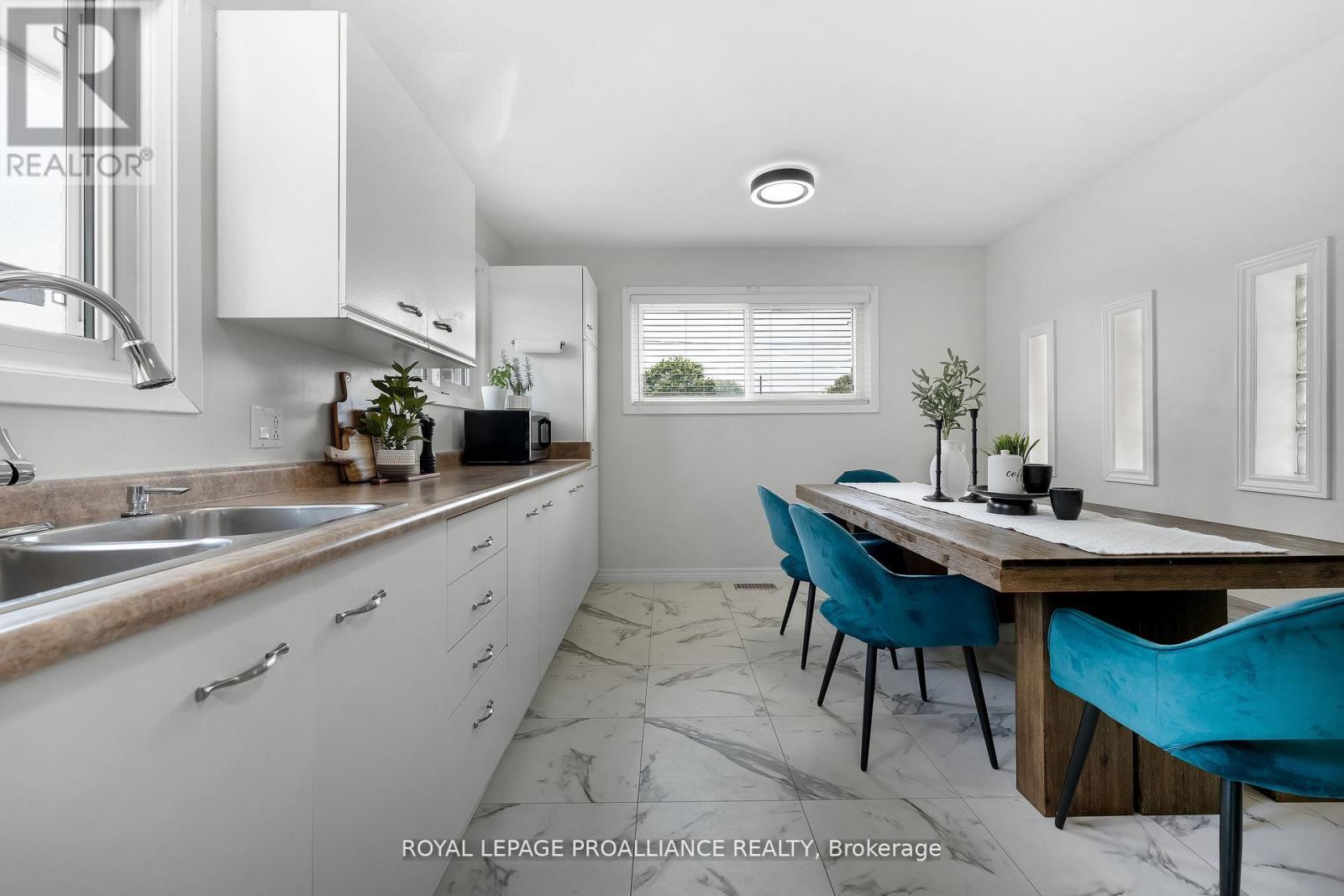 556 Sinclair Street, Cobourg, Ontario  K9A 2Y7 - Photo 18 - X12483275