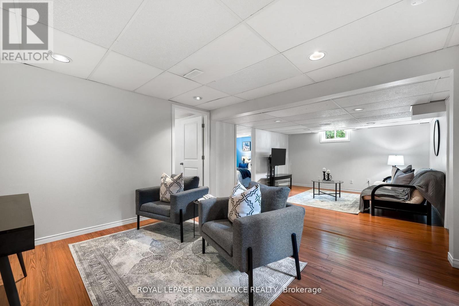 556 Sinclair Street, Cobourg, Ontario  K9A 2Y7 - Photo 21 - X12483275