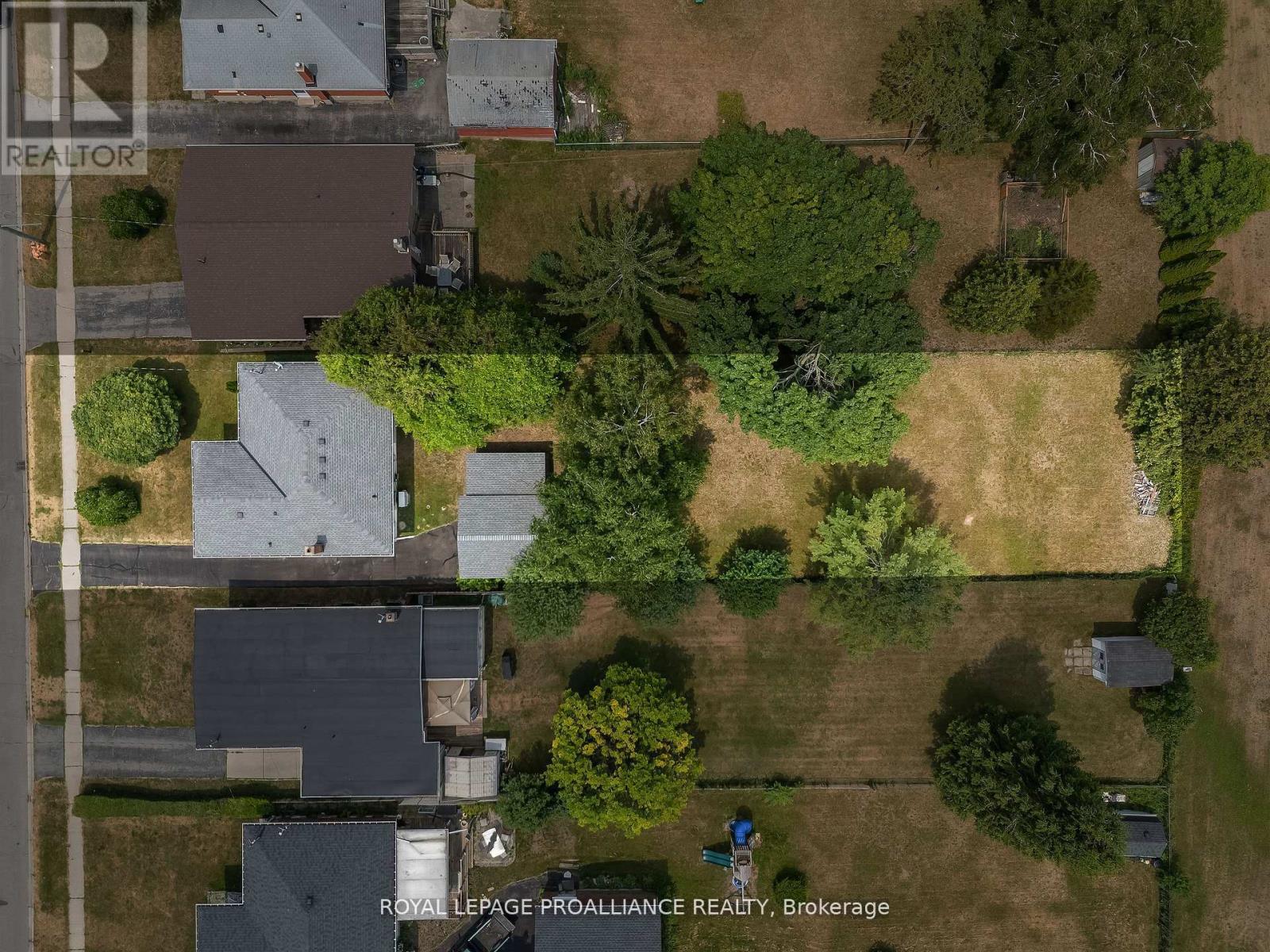 556 Sinclair Street, Cobourg, Ontario  K9A 2Y7 - Photo 8 - X12483275