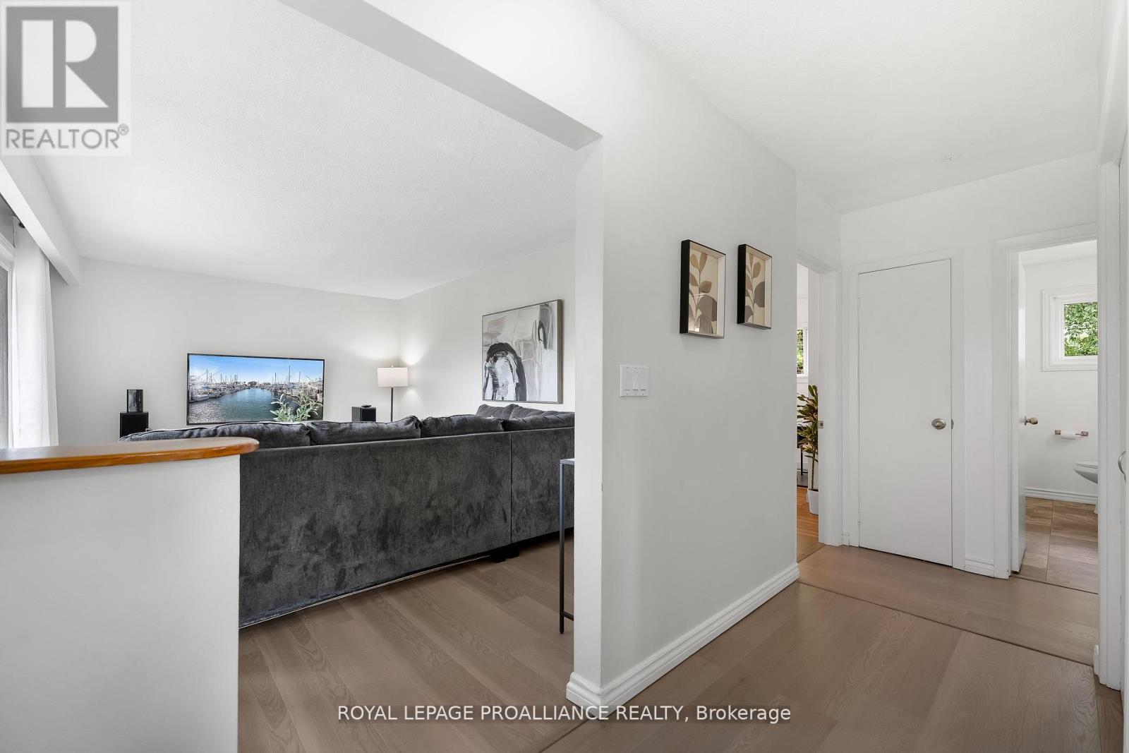 556 Sinclair Street, Cobourg, Ontario  K9A 2Y7 - Photo 9 - X12483275