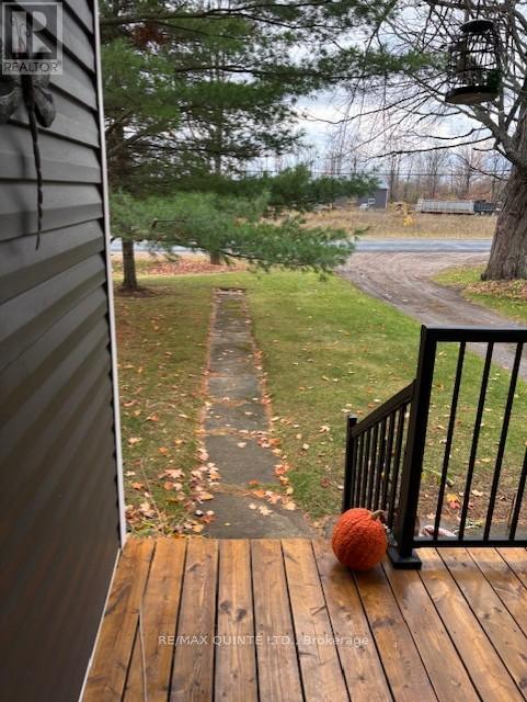 1392 Queensborough Road, Tweed (Elzevir (Twp)), Ontario  K0K 2K0 - Photo 6 - X12483280