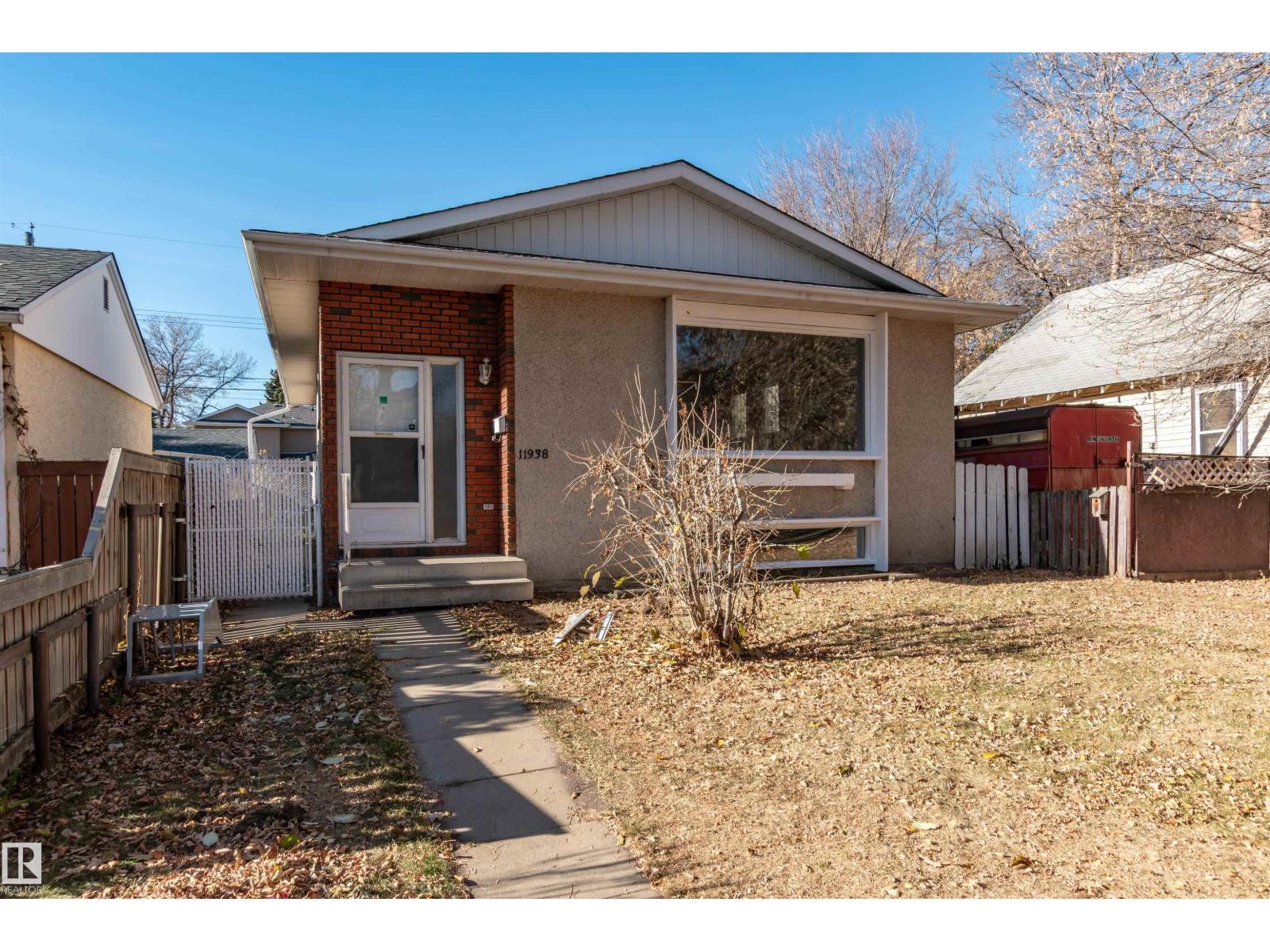 11938 43 ST NW, Edmonton, Alberta