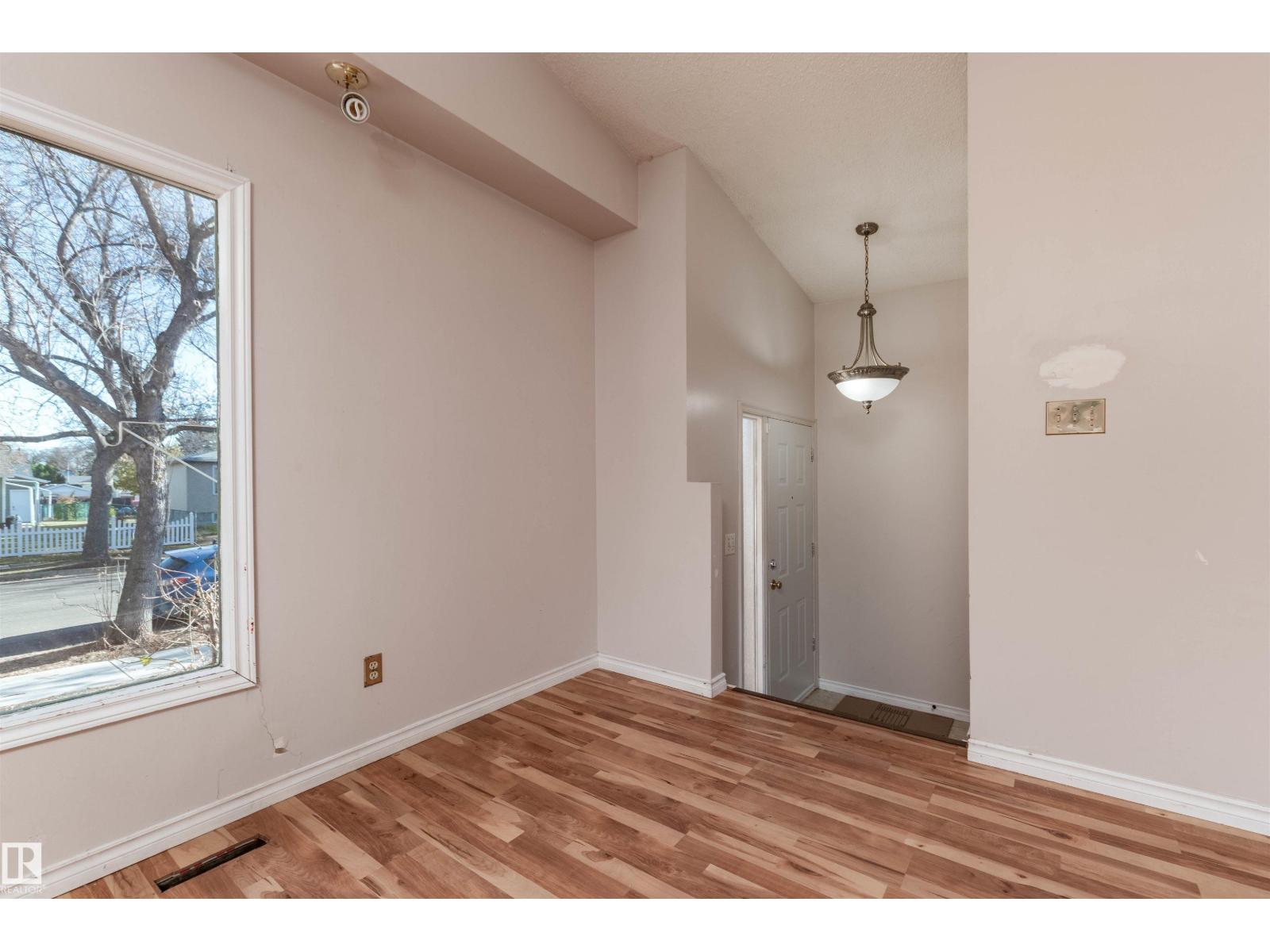 11938 43 St Nw, Edmonton, Alberta  T5W 2P6 - Photo 3 - E4463598