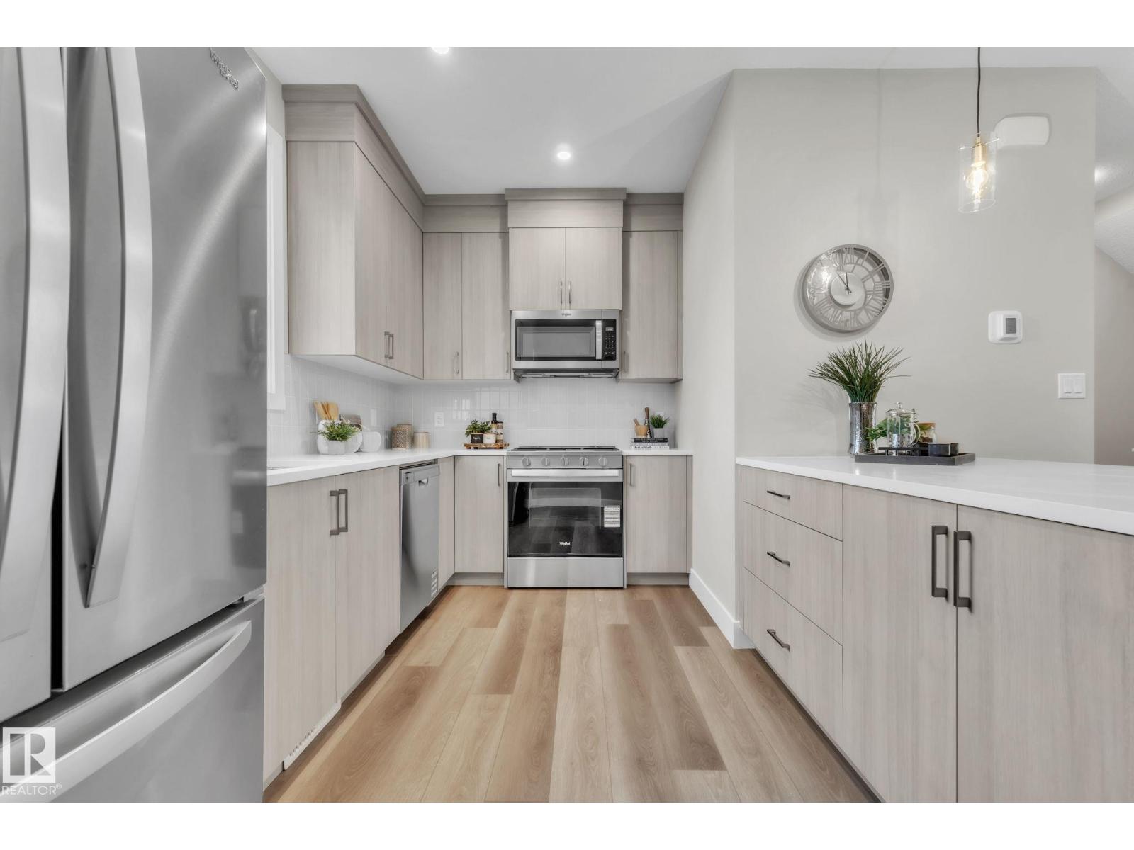#2 6905 25 Av Sw Sw, Edmonton, Alberta  T6X 3B7 - Photo 3 - E4463599
