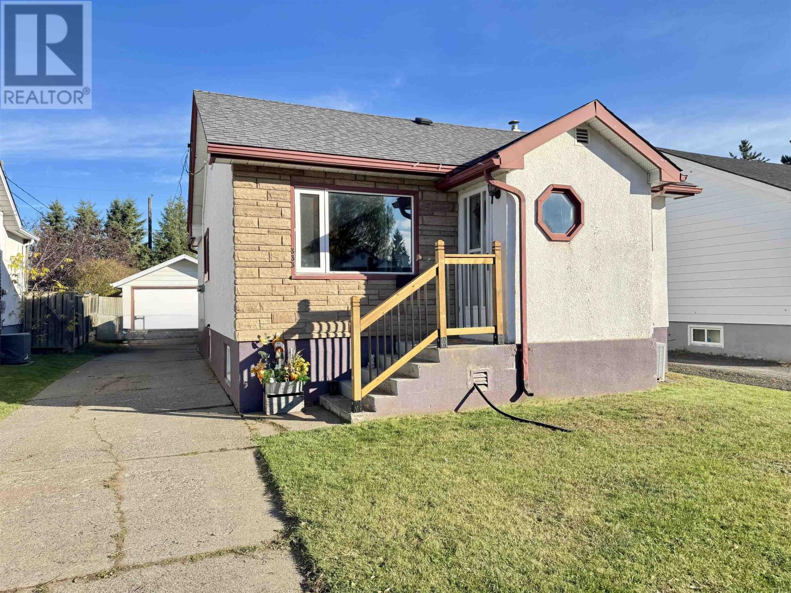 333 Amelia ST E, Thunder Bay, Ontario