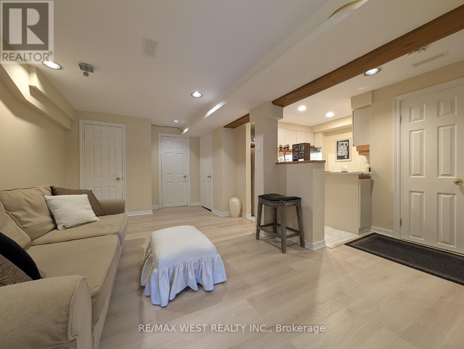 Basement - 195 Ellsworth Avenue, Toronto, Ontario  M6G 2K7 - Photo 16 - C12483112