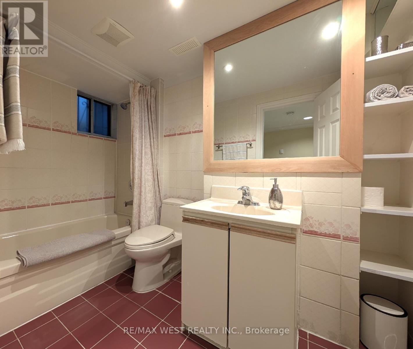 Basement - 195 Ellsworth Avenue, Toronto, Ontario  M6G 2K7 - Photo 26 - C12483112