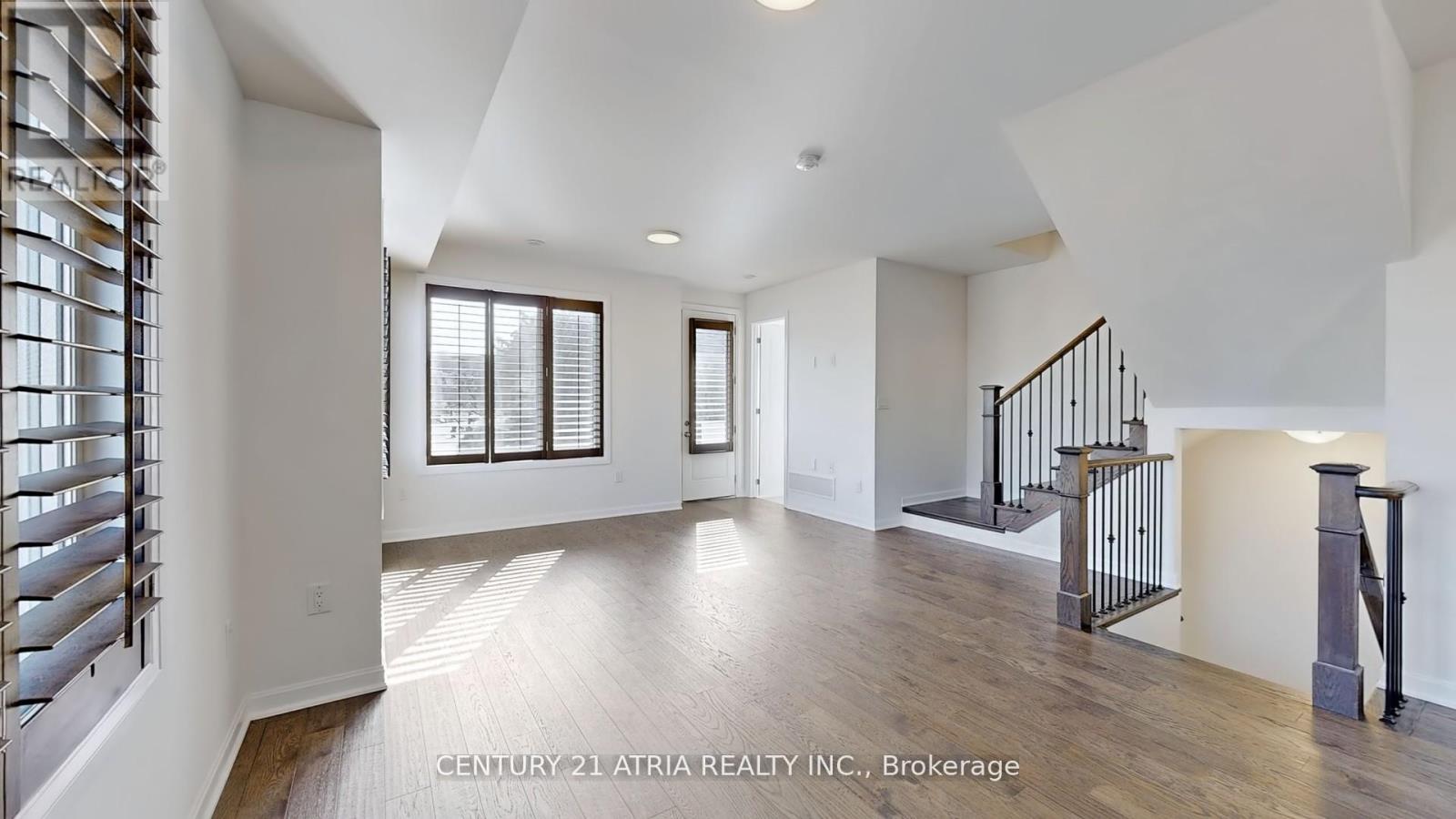 205 The Donway East, Toronto, Ontario  M3B 0B4 - Photo 12 - C12483119