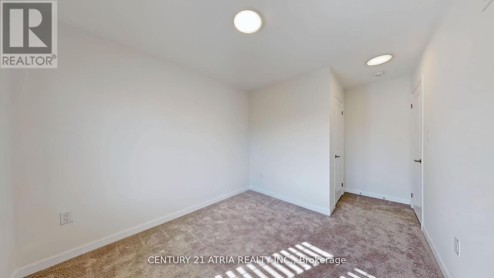205 The Donway East, Toronto, Ontario  M3B 0B4 - Photo 36 - C12483119