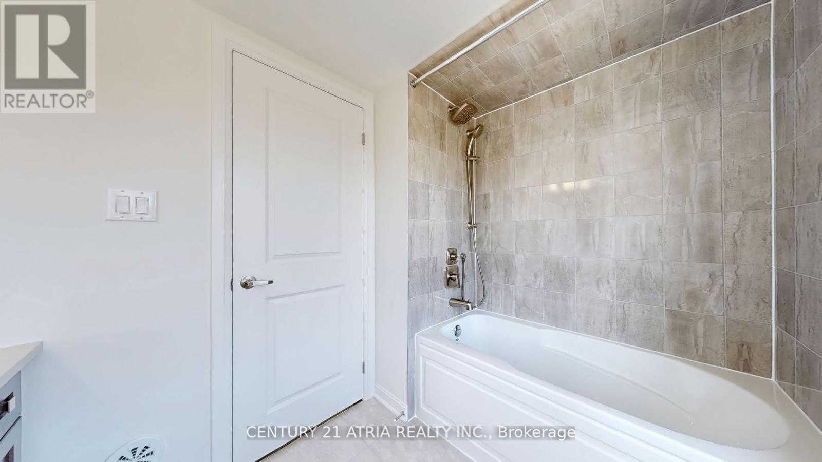 205 The Donway East, Toronto, Ontario  M3B 0B4 - Photo 42 - C12483119