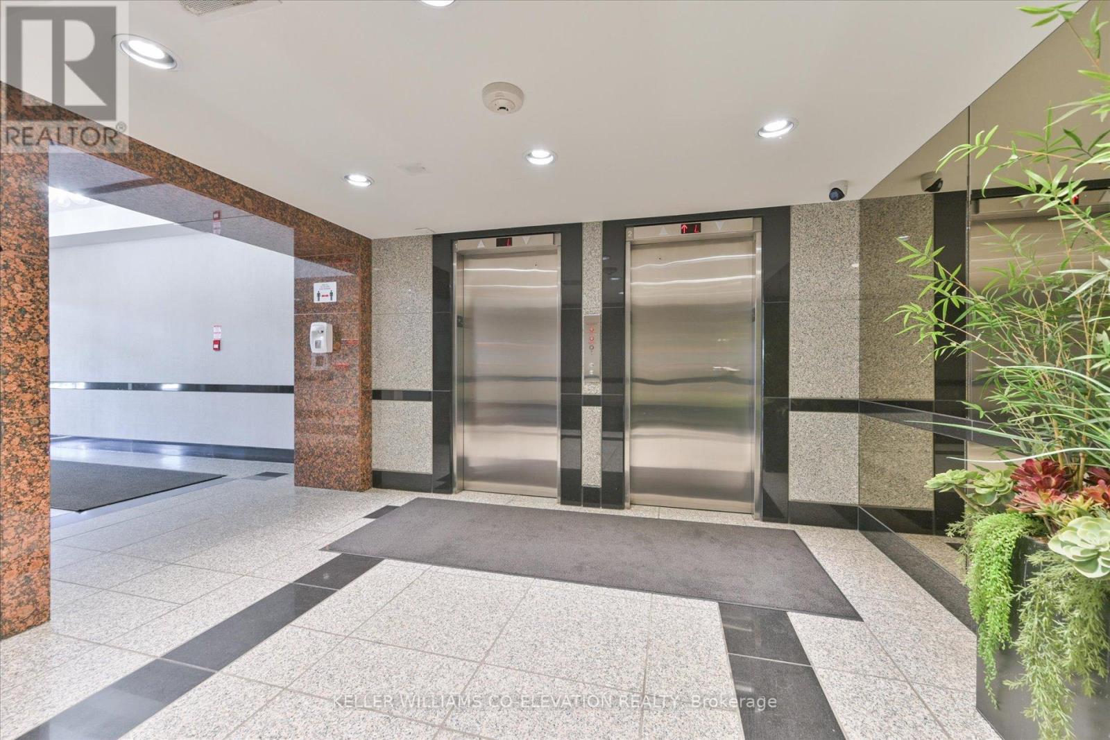 1612 - 914 Yonge Street, Toronto, Ontario  M4W 3C8 - Photo 4 - C12483121