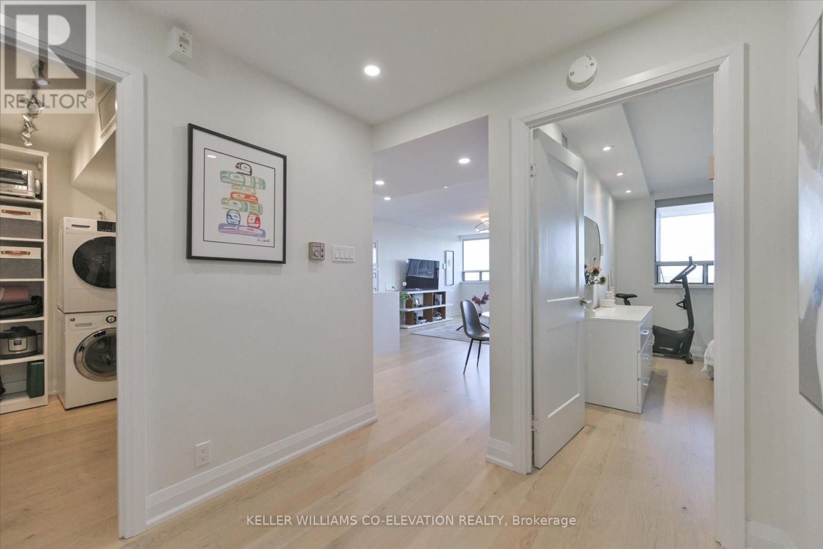1612 - 914 Yonge Street, Toronto, Ontario  M4W 3C8 - Photo 6 - C12483121