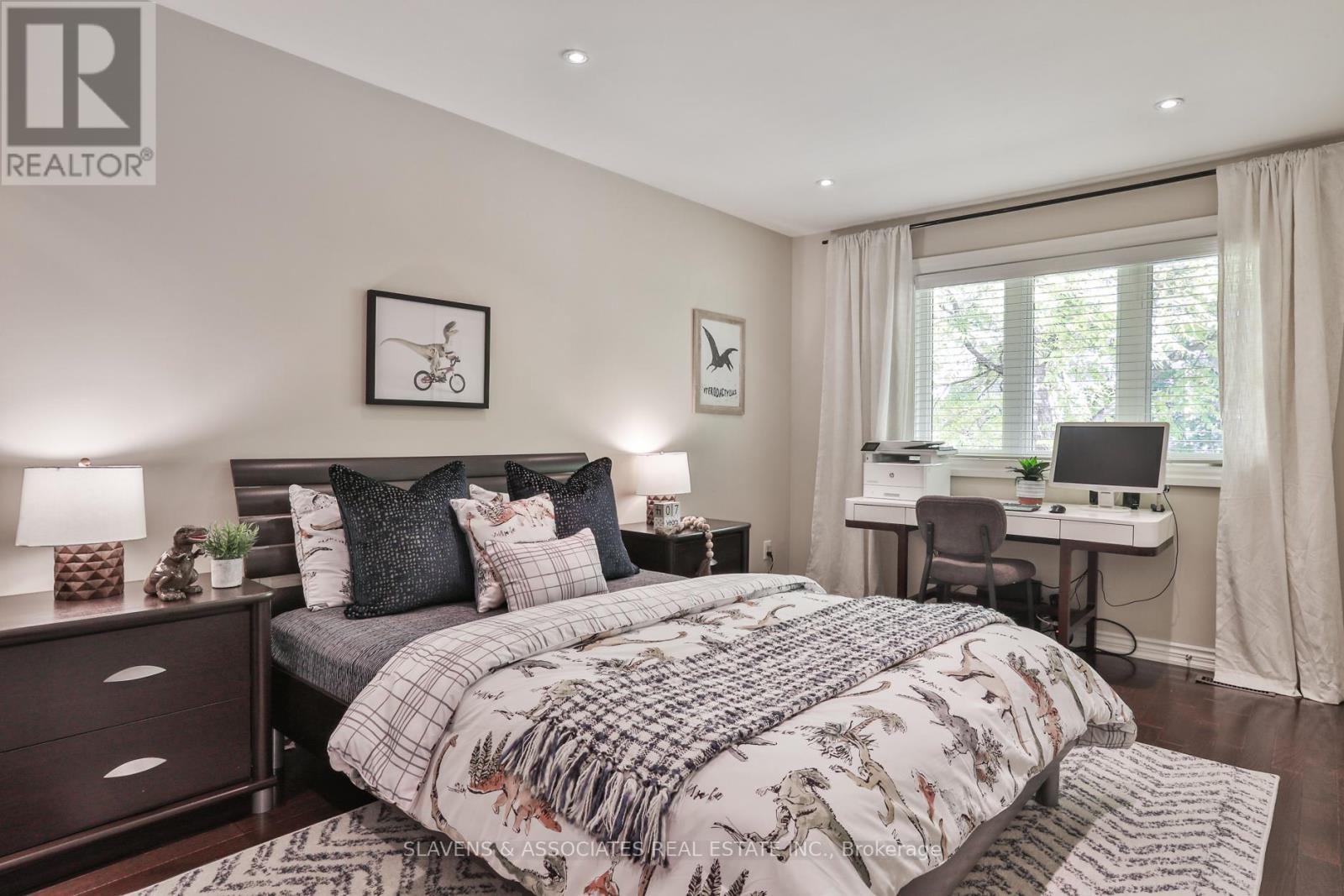 32 Hillmount Avenue, Toronto, Ontario  M6B 1X2 - Photo 24 - C12483125