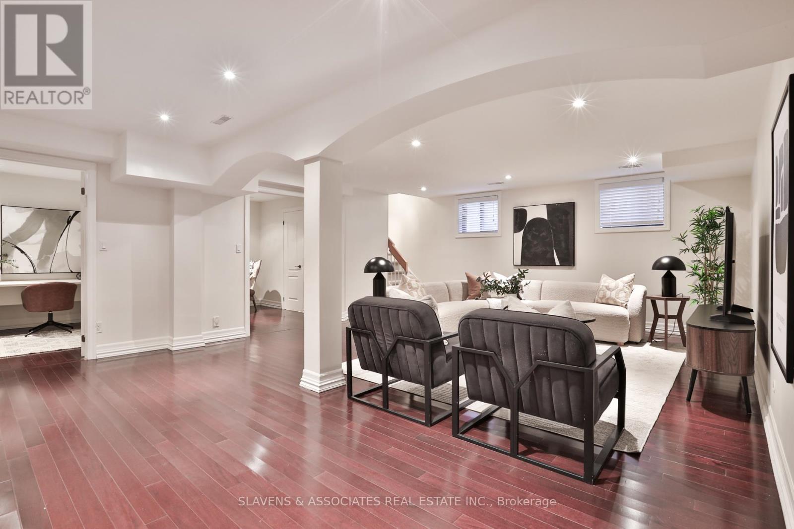 32 Hillmount Avenue, Toronto, Ontario  M6B 1X2 - Photo 27 - C12483125