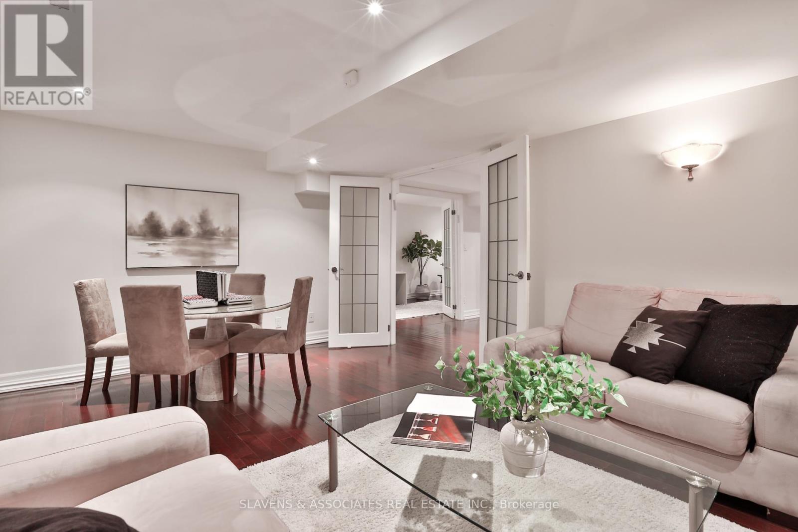 32 Hillmount Avenue, Toronto, Ontario  M6B 1X2 - Photo 31 - C12483125