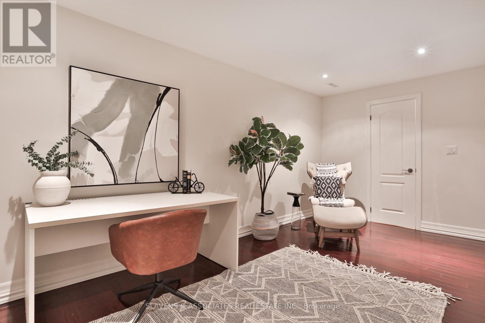 32 Hillmount Avenue, Toronto, Ontario  M6B 1X2 - Photo 32 - C12483125