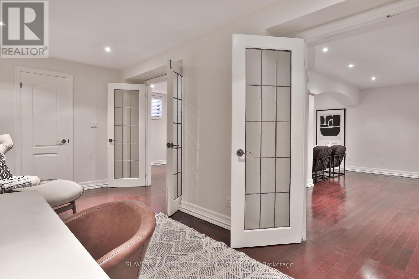 32 Hillmount Avenue, Toronto, Ontario  M6B 1X2 - Photo 33 - C12483125