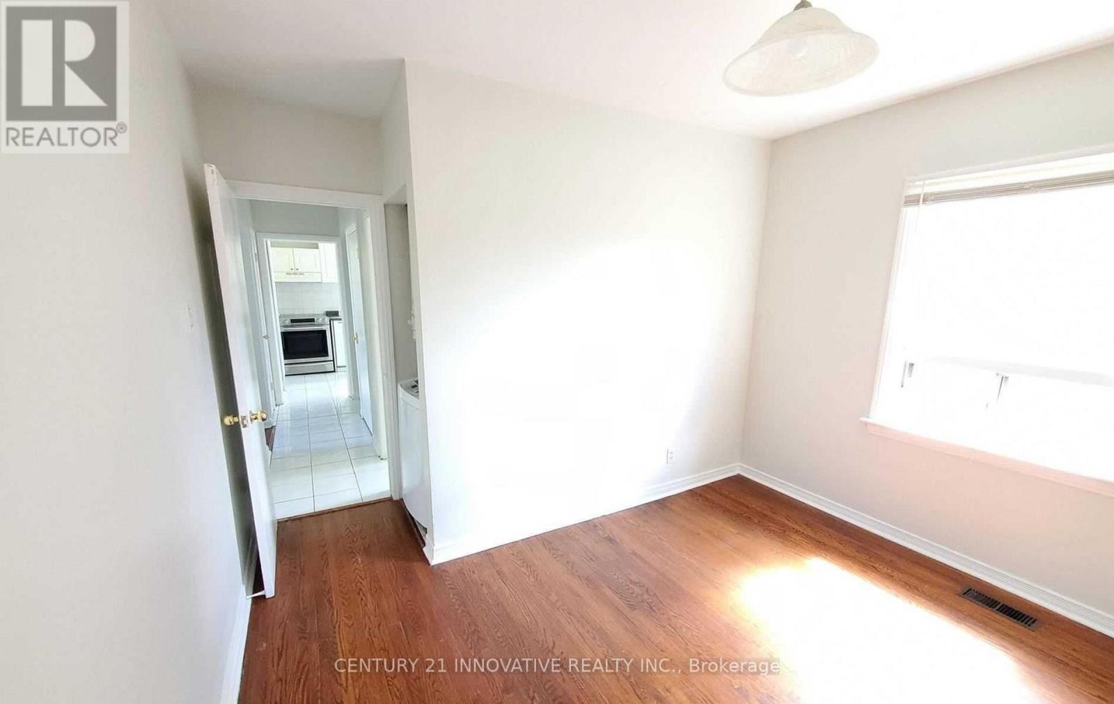 Main - 3 Calderon Crescent Crescent, Toronto, Ontario  M2R 2E4 - Photo 11 - C12483150