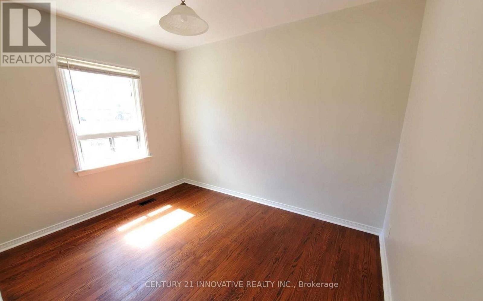 Main - 3 Calderon Crescent Crescent, Toronto, Ontario  M2R 2E4 - Photo 12 - C12483150