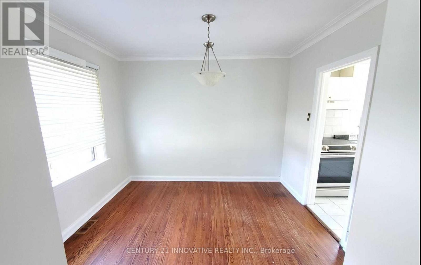 Main - 3 Calderon Crescent Crescent, Toronto, Ontario  M2R 2E4 - Photo 6 - C12483150