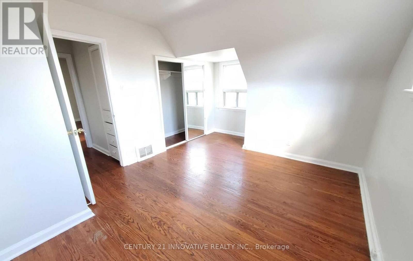 Main - 3 Calderon Crescent Crescent, Toronto, Ontario  M2R 2E4 - Photo 8 - C12483150