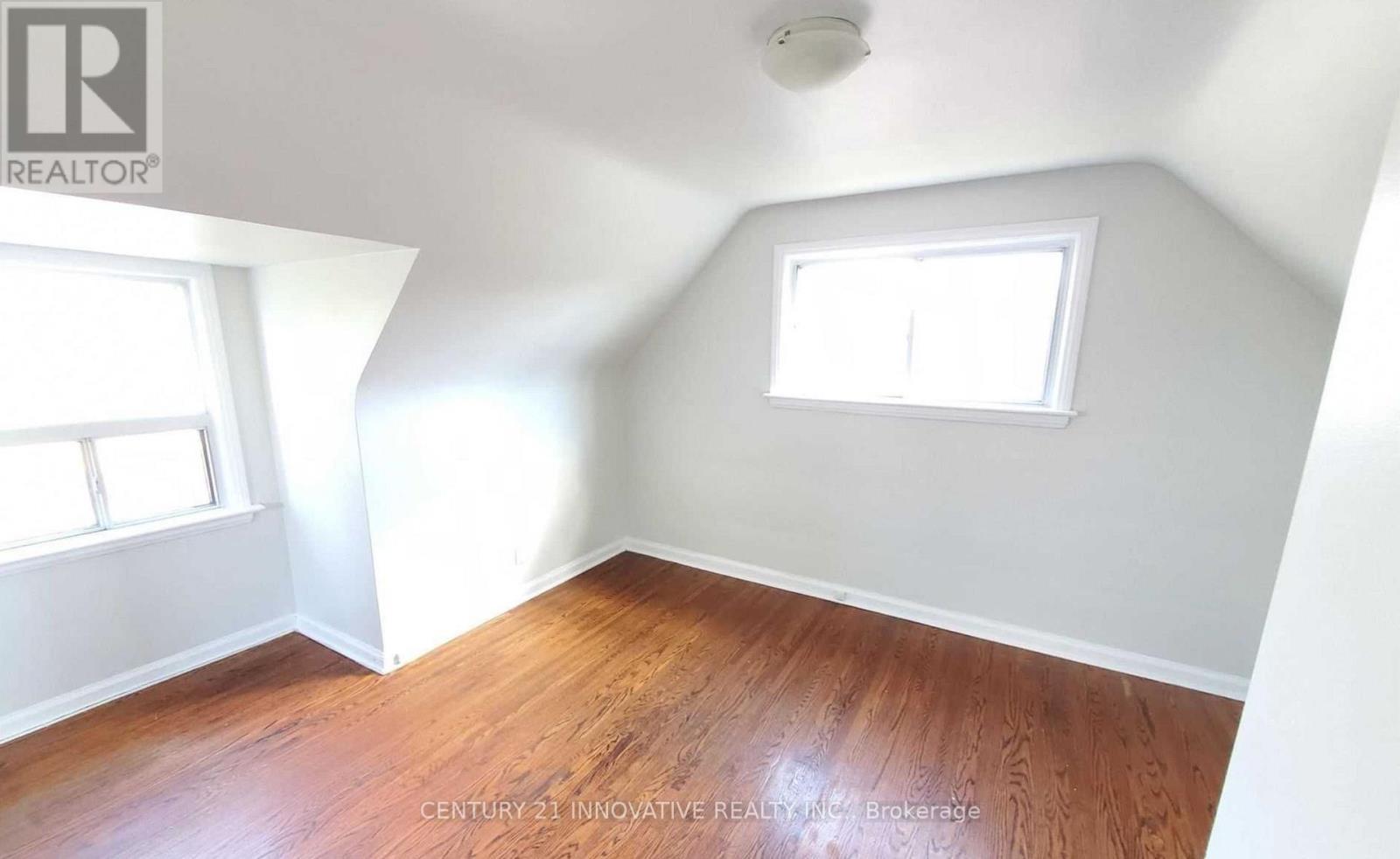 Main - 3 Calderon Crescent Crescent, Toronto, Ontario  M2R 2E4 - Photo 9 - C12483150