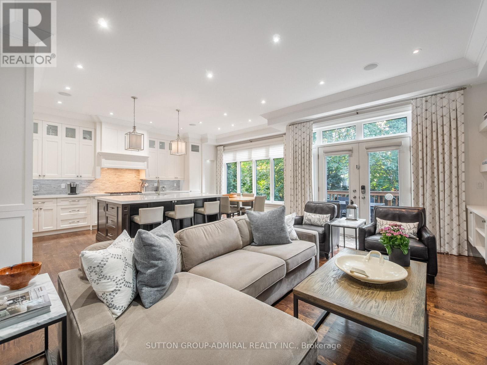 237 Joicey Boulevard, Toronto (Bedford Park-Nortown), Ontario  M5M 2V6 - Photo 14 - C12483160
