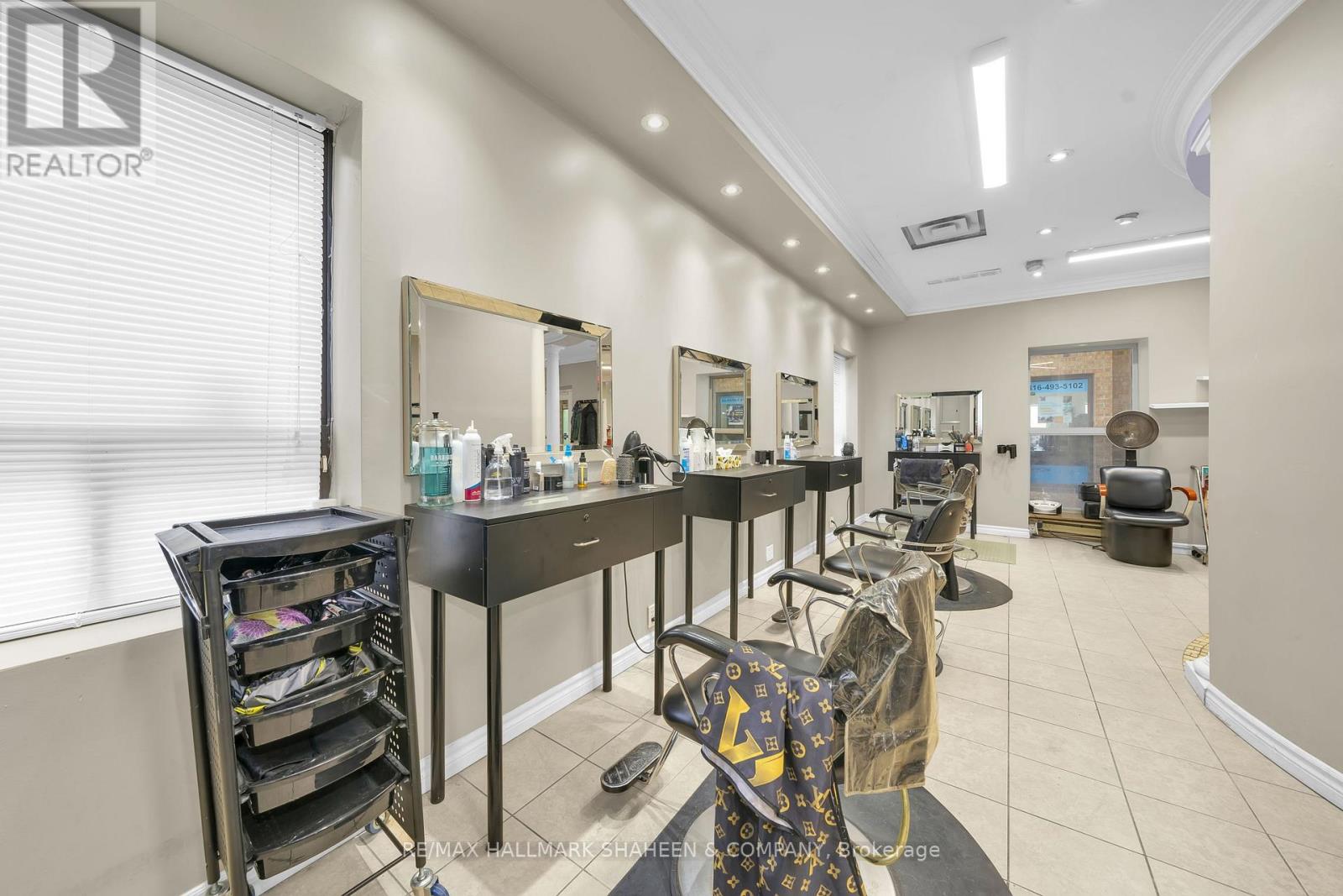 4823 Leslie Street, Toronto, Ontario  M2J 2K8 - Photo 14 - C12483166