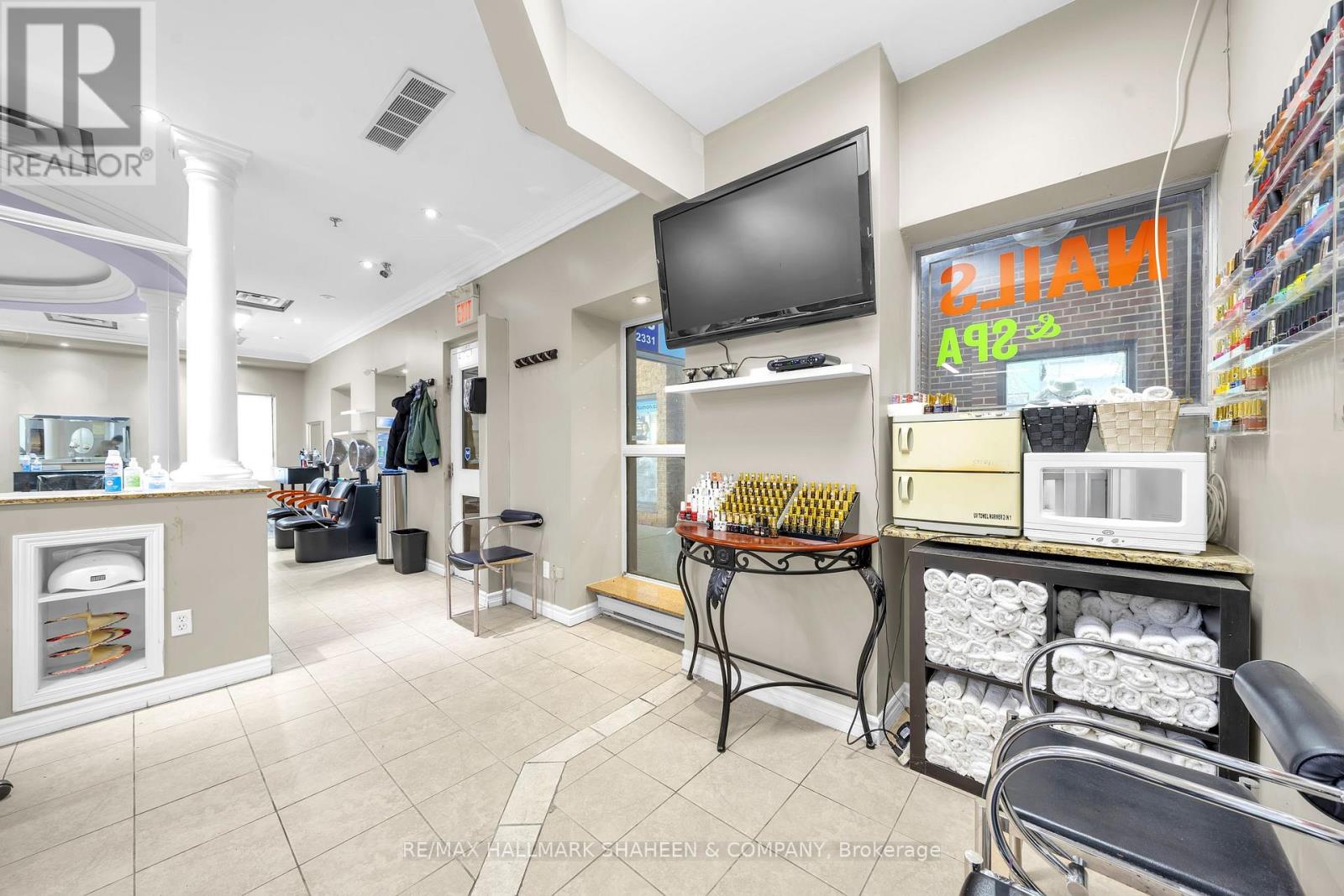 4823 Leslie Street, Toronto, Ontario  M2J 2K8 - Photo 7 - C12483166