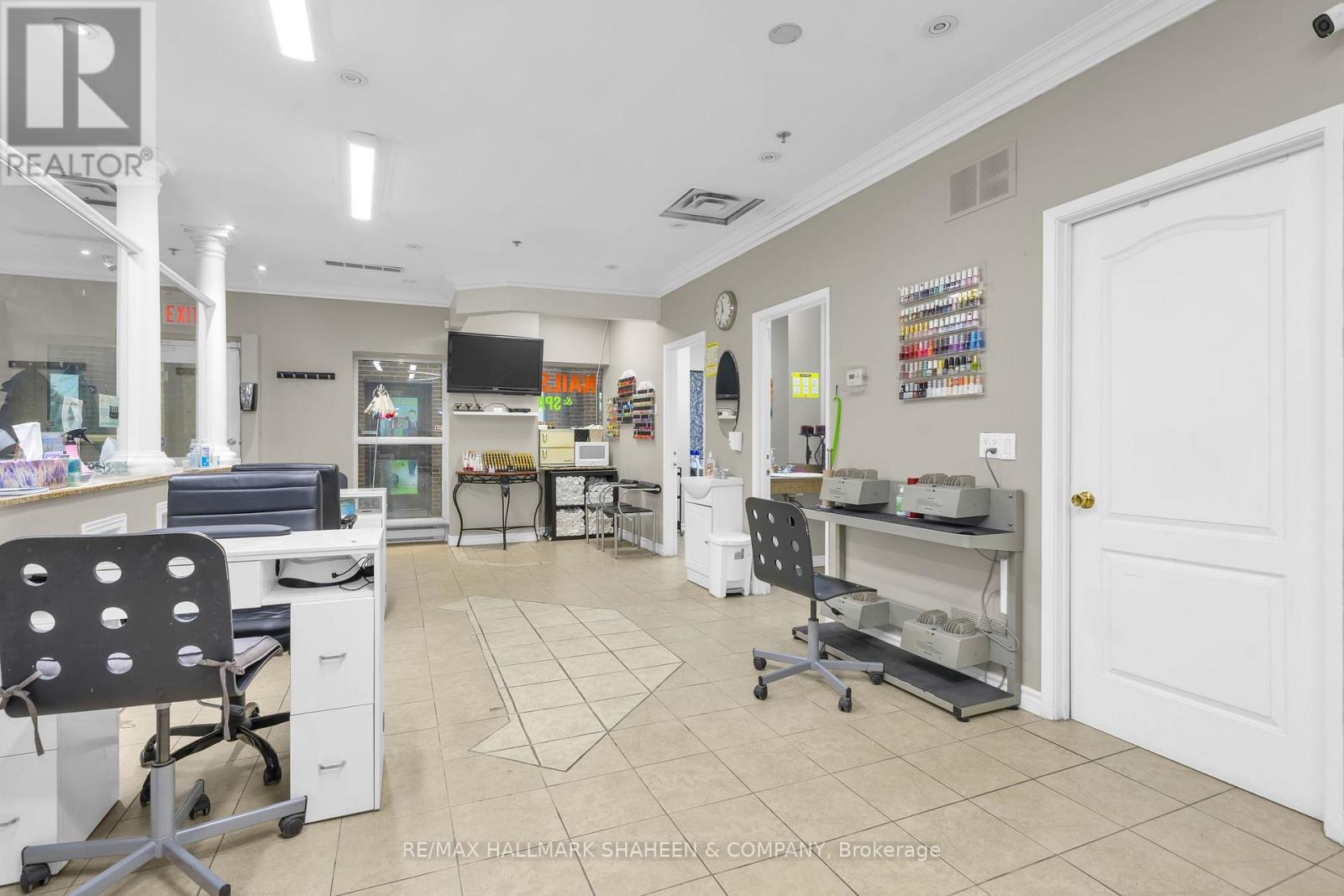 4823 Leslie Street, Toronto, Ontario  M2J 2K8 - Photo 9 - C12483166