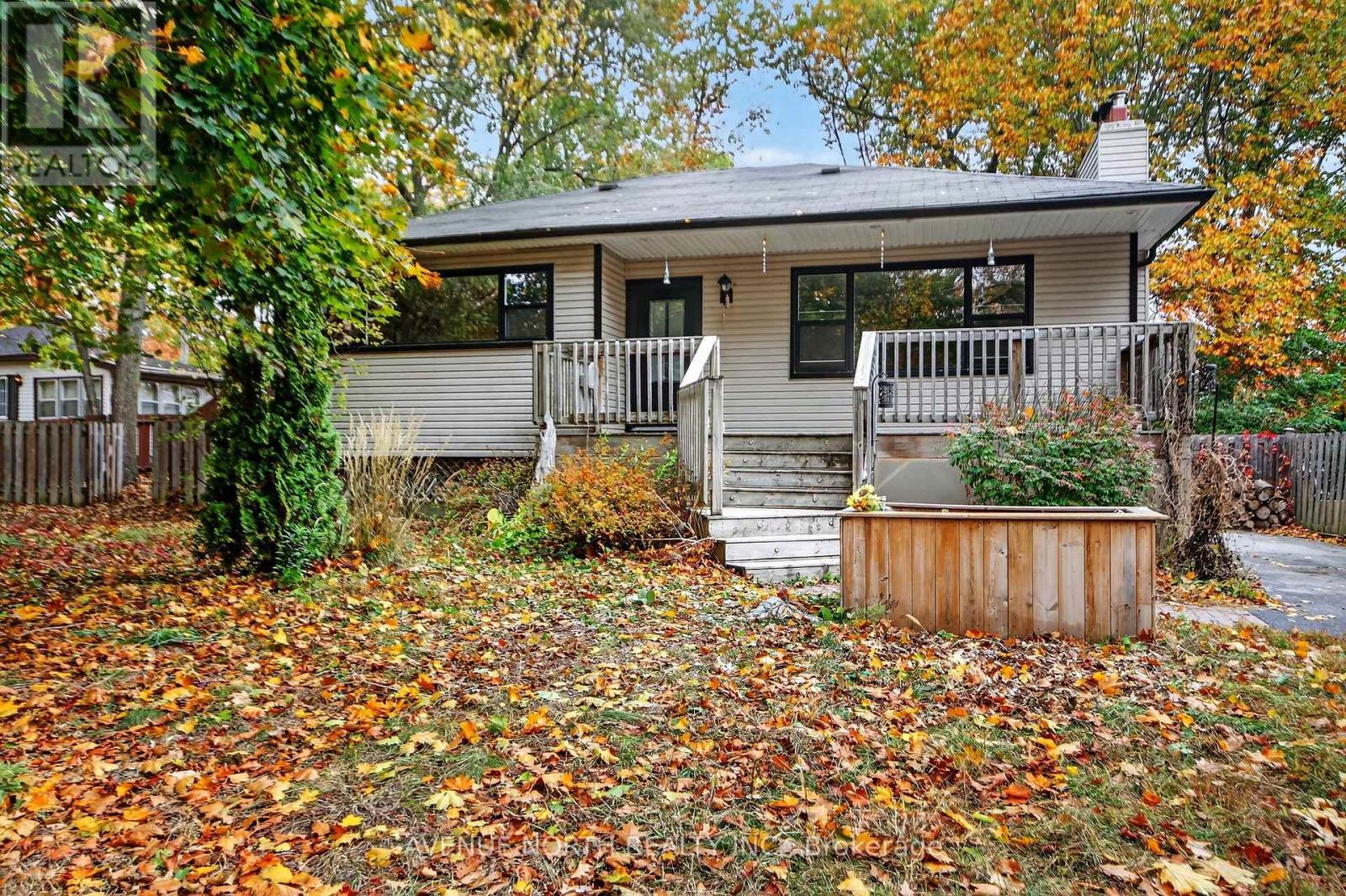 116 WOODS ROAD, Ottawa, Ontario