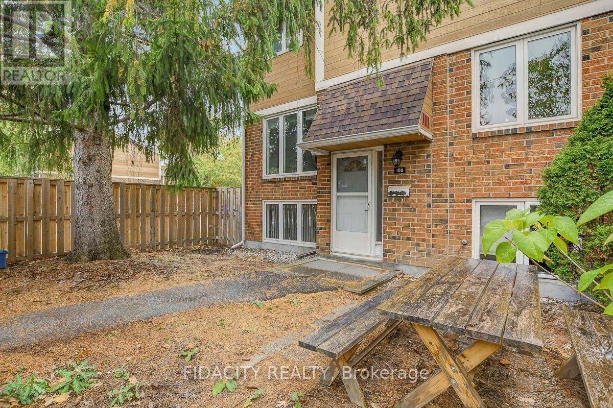 61 - 159 SALTER CRESCENT, Ottawa, Ontario