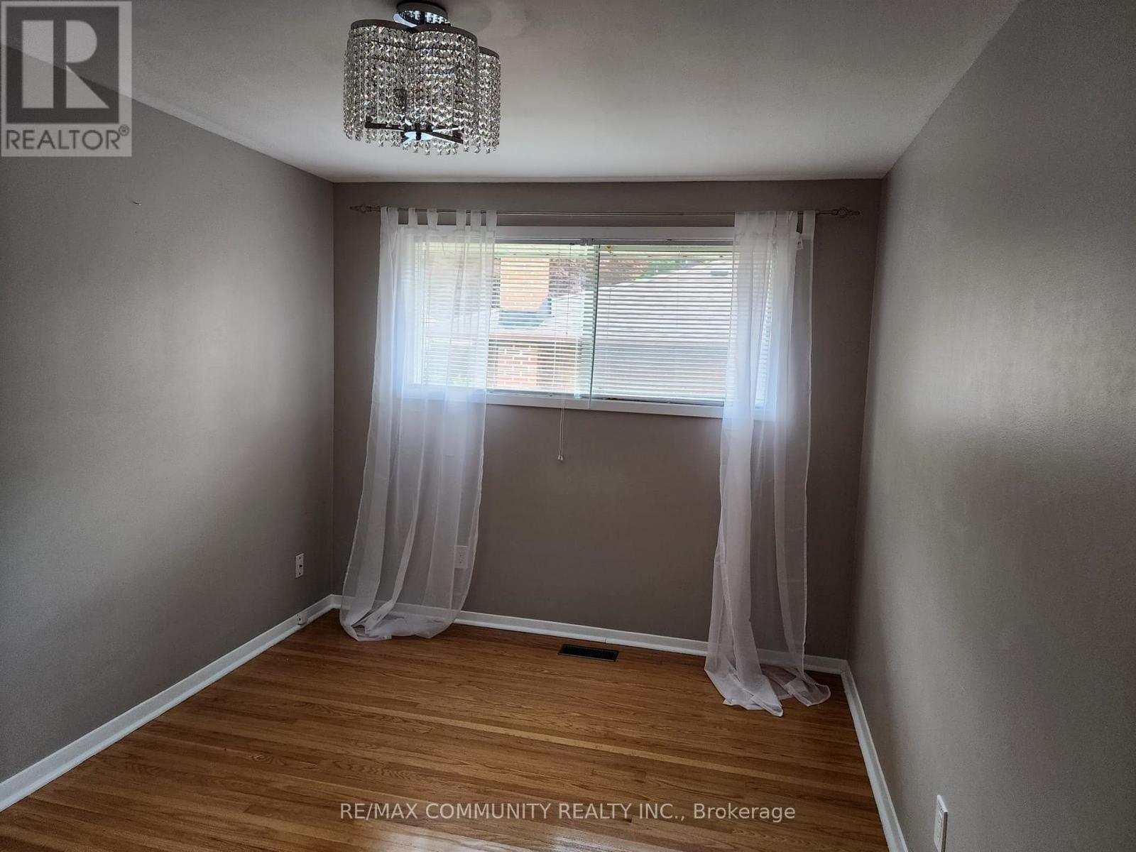612 Dundee Avenue, Oshawa, Ontario  L1J 2X1 - Photo 5 - E12483136