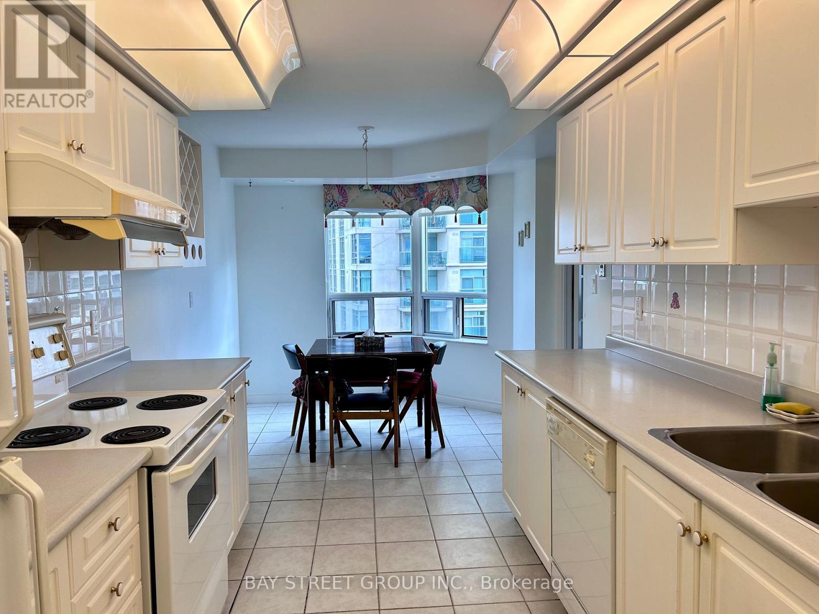 1505 - 228 Bonis Avenue, Toronto, Ontario  M1T 3W4 - Photo 5 - E12483184