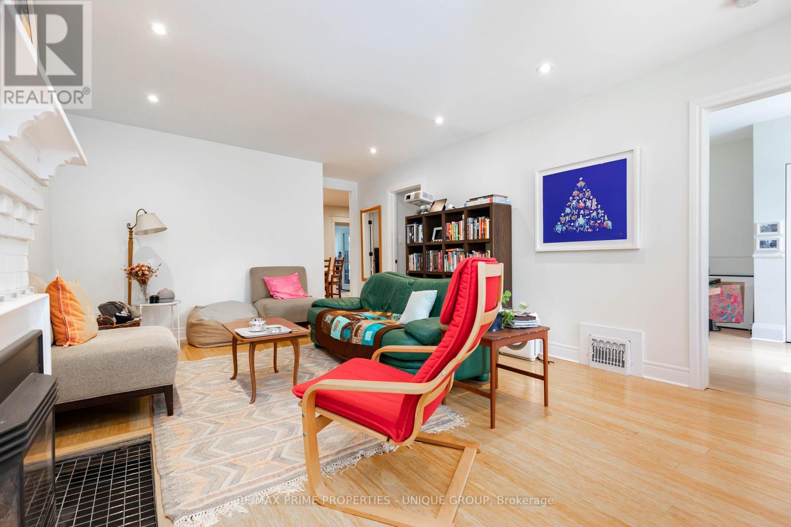 Main - 2338 Queen Street E, Toronto, Ontario  M4E 1G9 - Photo 3 - E12483197