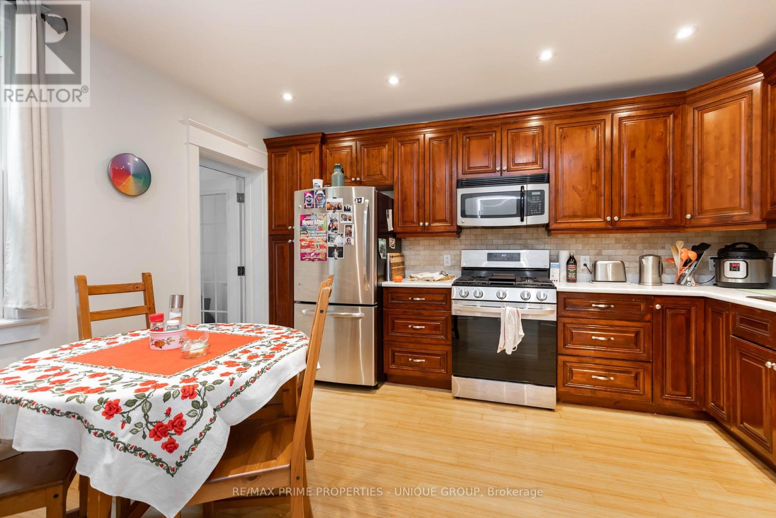 Main - 2338 Queen Street E, Toronto, Ontario  M4E 1G9 - Photo 8 - E12483197