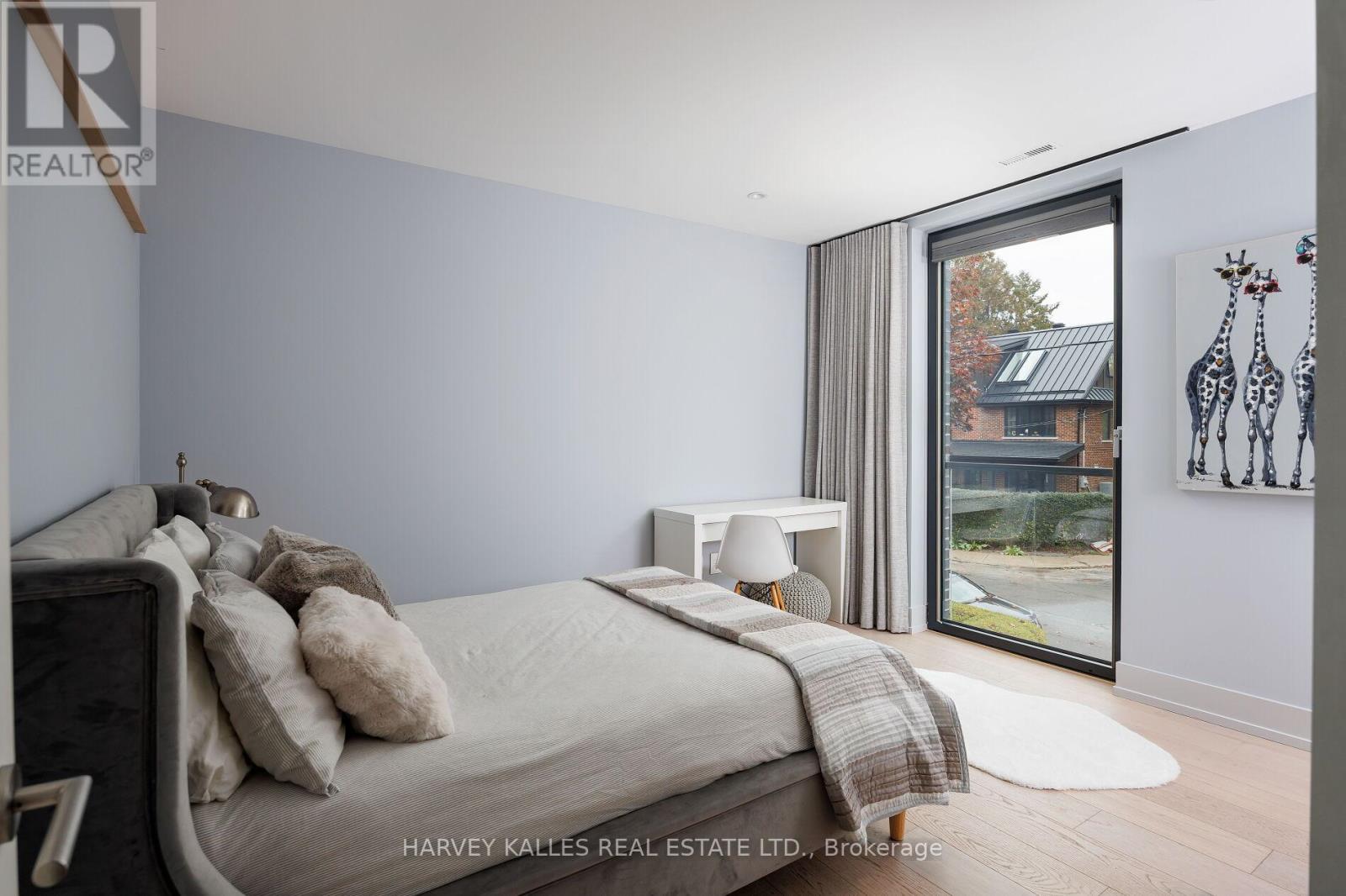 60 Hiltz Avenue, Toronto, Ontario  M4L 2N5 - Photo 19 - E12483203