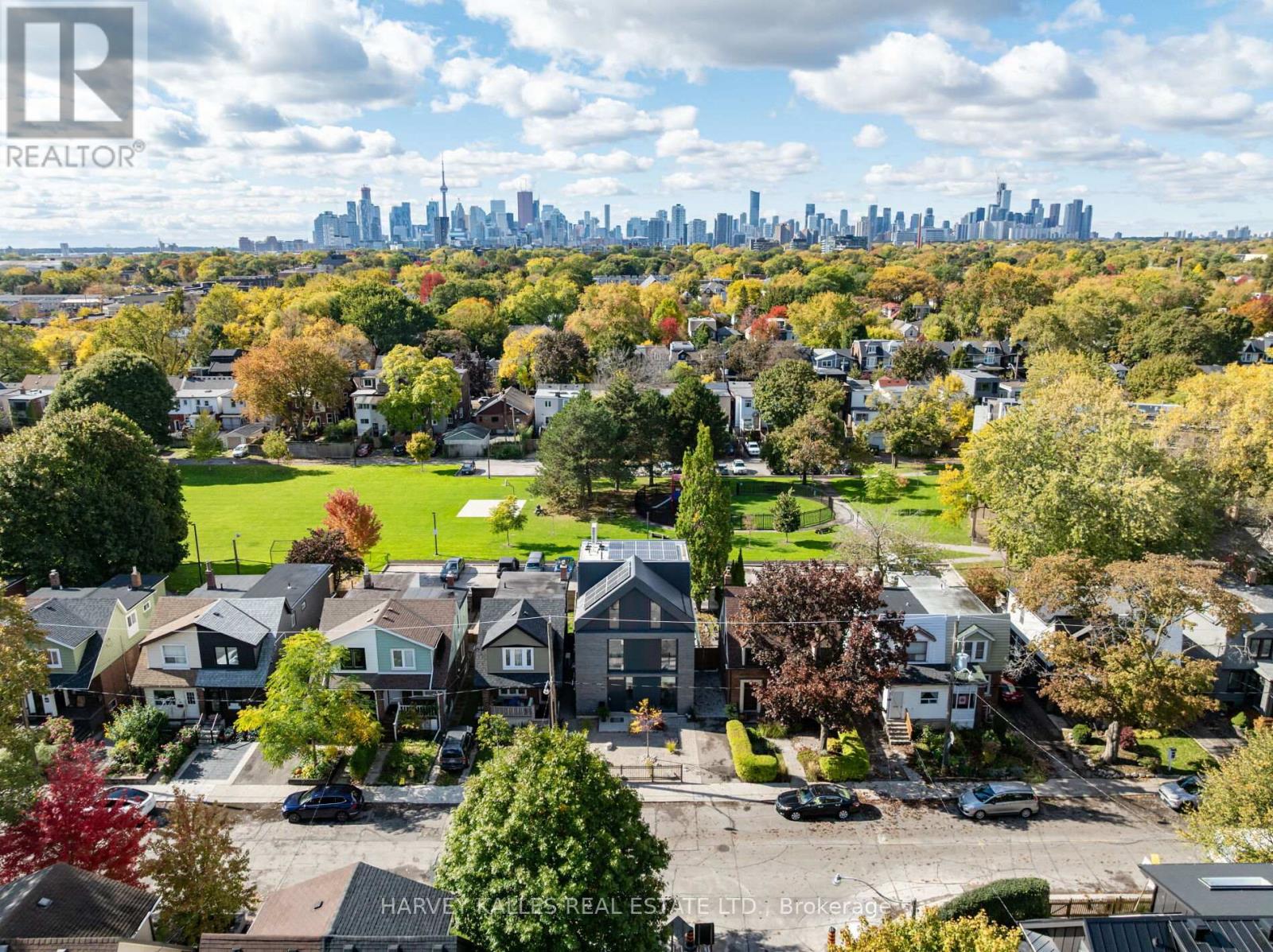 60 Hiltz Avenue, Toronto, Ontario  M4L 2N5 - Photo 28 - E12483203