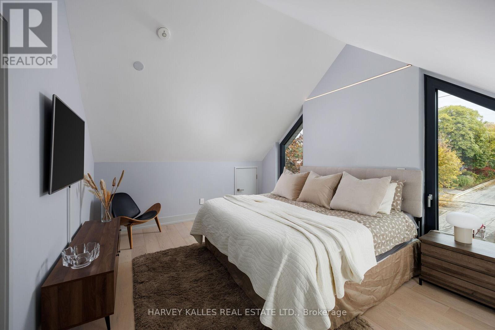 60 Hiltz Avenue, Toronto, Ontario  M4L 2N5 - Photo 39 - E12483203