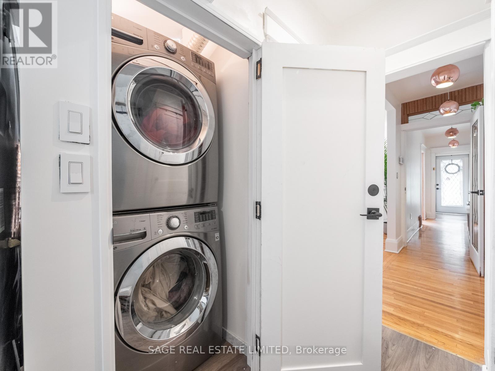 19 Savoy Avenue, Toronto, Ontario  M4C 2X4 - Photo 19 - E12483213