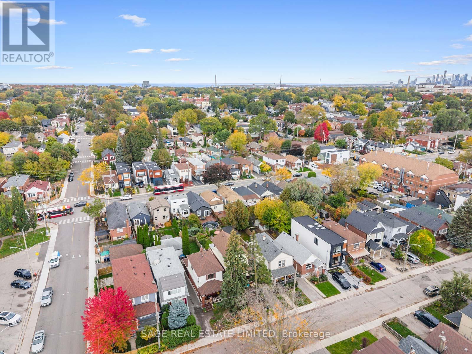 19 Savoy Avenue, Toronto, Ontario  M4C 2X4 - Photo 41 - E12483213