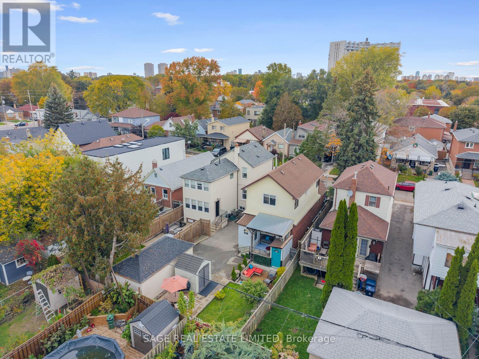 19 Savoy Avenue, Toronto, Ontario  M4C 2X4 - Photo 45 - E12483213